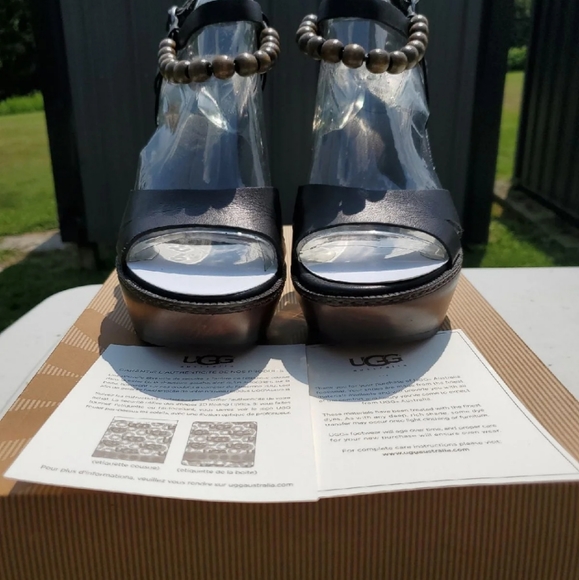 Ugg Shoes | Ugg Womens Platform Sandals New Size 9 | Color: Black | Size: 9 | Amhaitz's Closet